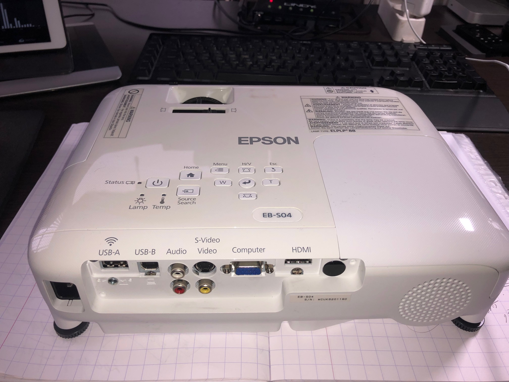 EPSON EB-S04 projector :: Juke Box Limited :: Super Deal!